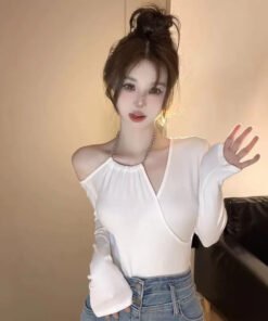 Alternative view of Design sense off-shoulder short tight white t-shirt | 1073